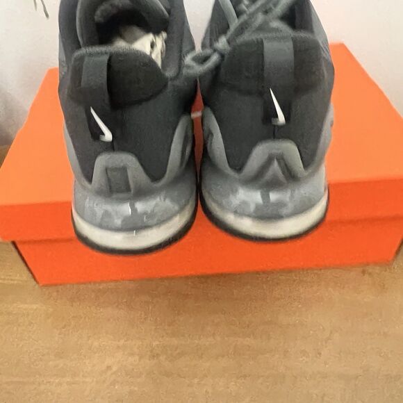 Mens Size 11 Nike Air Max Alpha Trainer 5 Smoke Grey Training DM0829 003 Gym